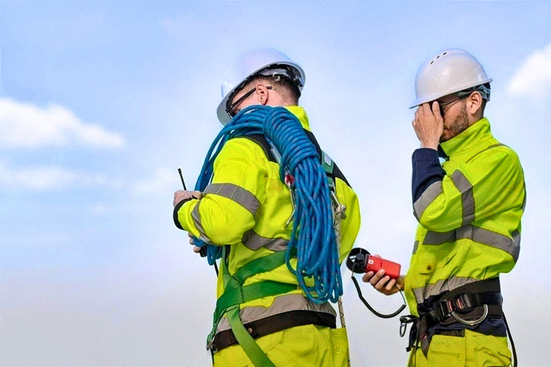 Key Factors Affecting the Reflective Performance of Hi-Vis Workwear