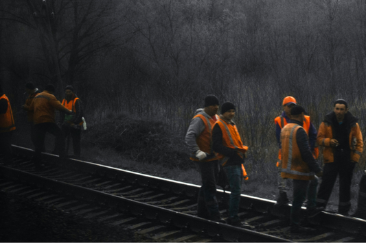 High-Visibility Workwear: 2025 Buying Guide & Recommendations
